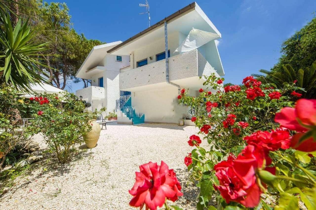 Suite House L'Isola Che Non C'E Fontane Bianche Luaran gambar