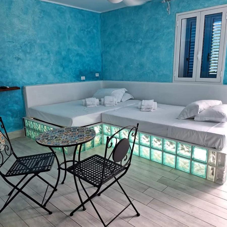 Suite House L'Isola Che Non C'E Fontane Bianche Luaran gambar