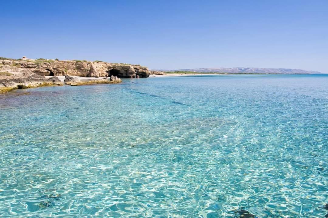 Suite House L'Isola Che Non C'E Fontane Bianche Luaran gambar