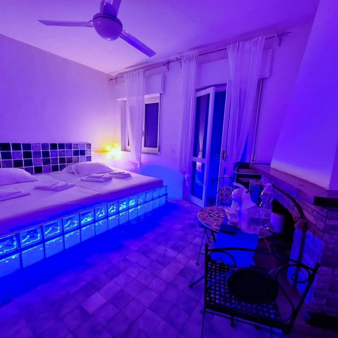 Suite House L'Isola Che Non C'E Fontane Bianche Luaran gambar