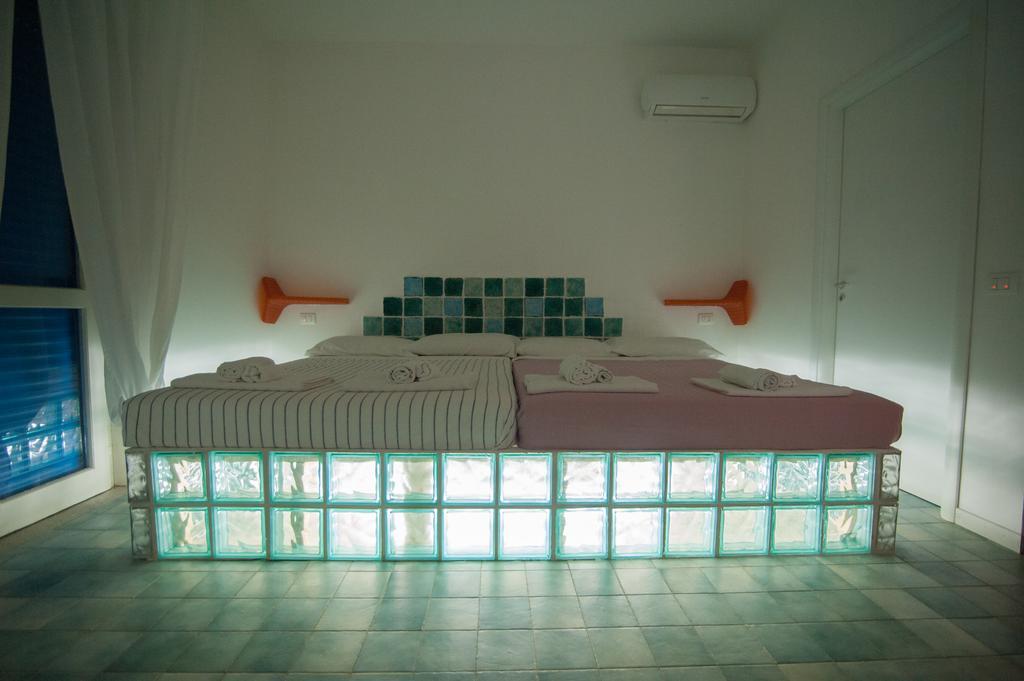 Suite House L'Isola Che Non C'E Fontane Bianche Luaran gambar