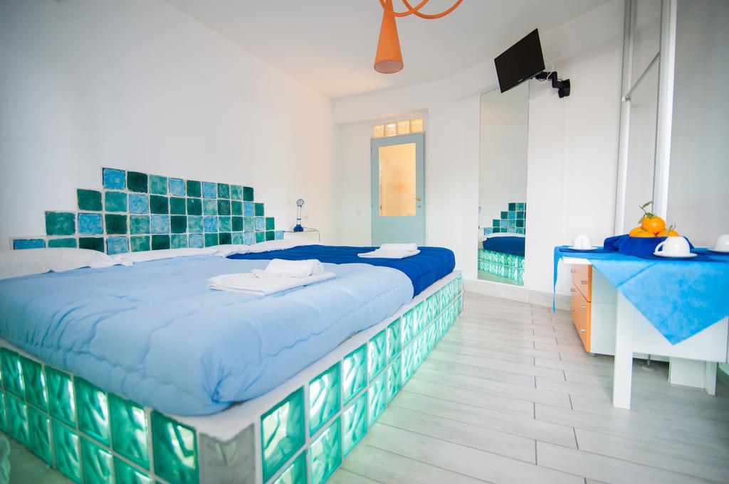 Suite House L'Isola Che Non C'E Fontane Bianche Luaran gambar