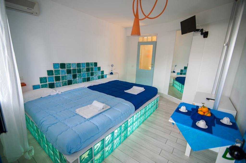 Suite House L'Isola Che Non C'E Fontane Bianche Luaran gambar