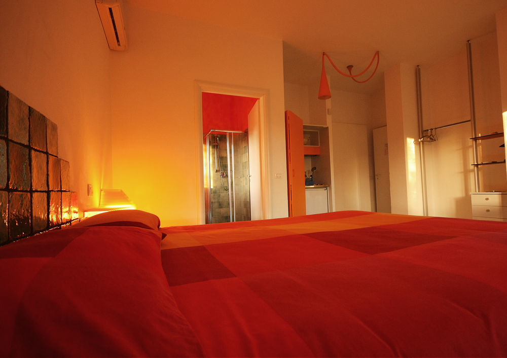 Suite House L'Isola Che Non C'E Fontane Bianche Luaran gambar