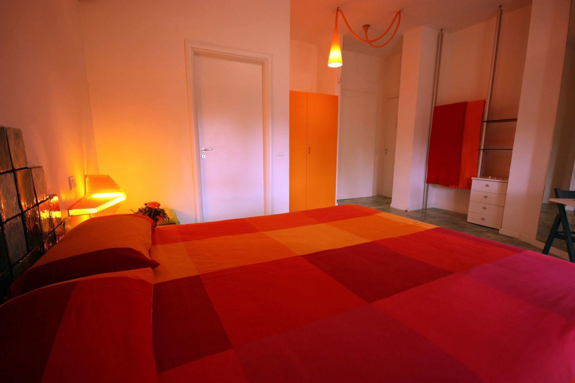 Suite House L'Isola Che Non C'E Fontane Bianche Luaran gambar